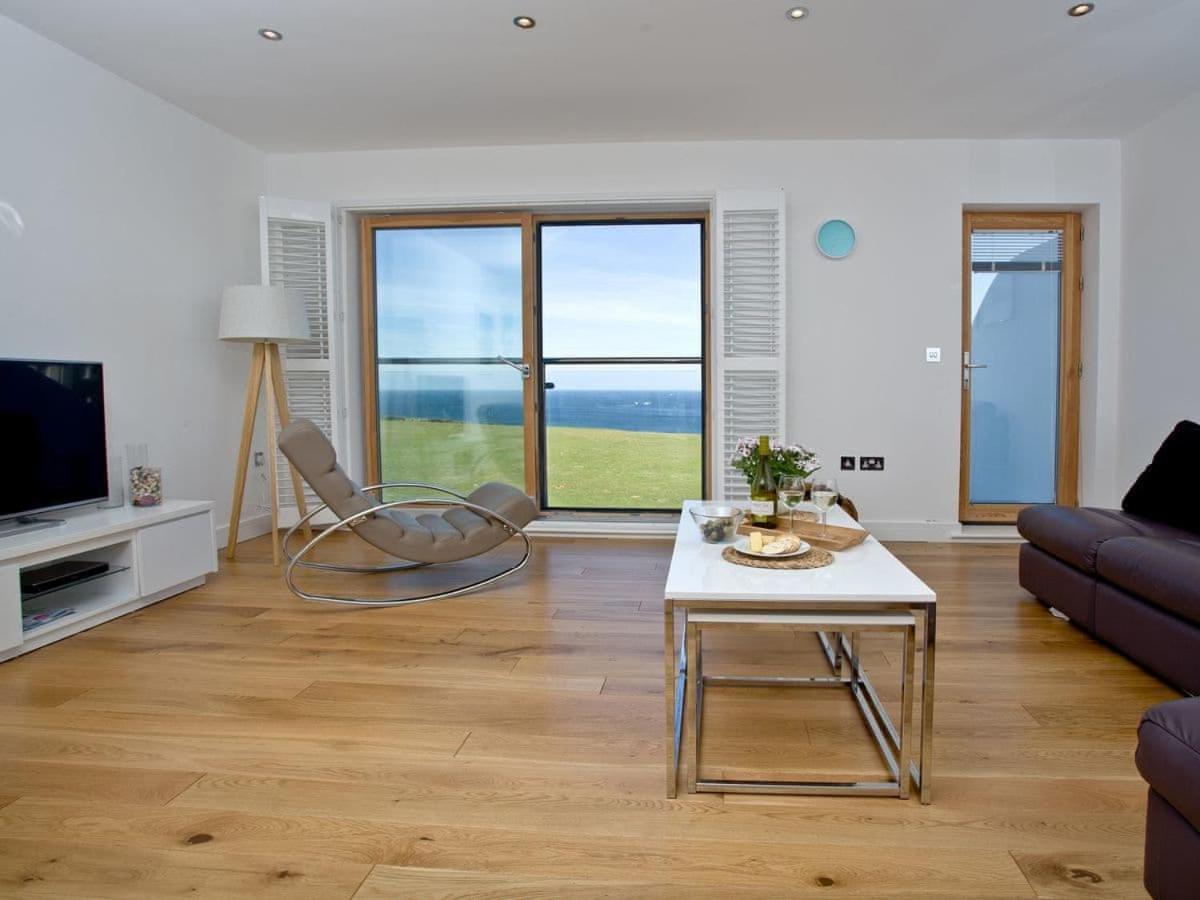 Crest 64 Holiday home